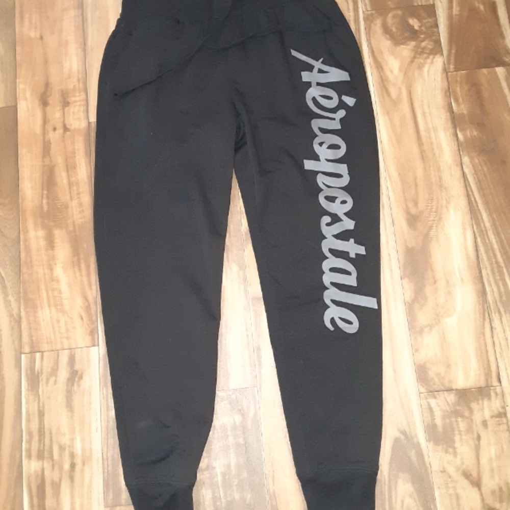 NWOT aeropostale sweat pants.  Size med